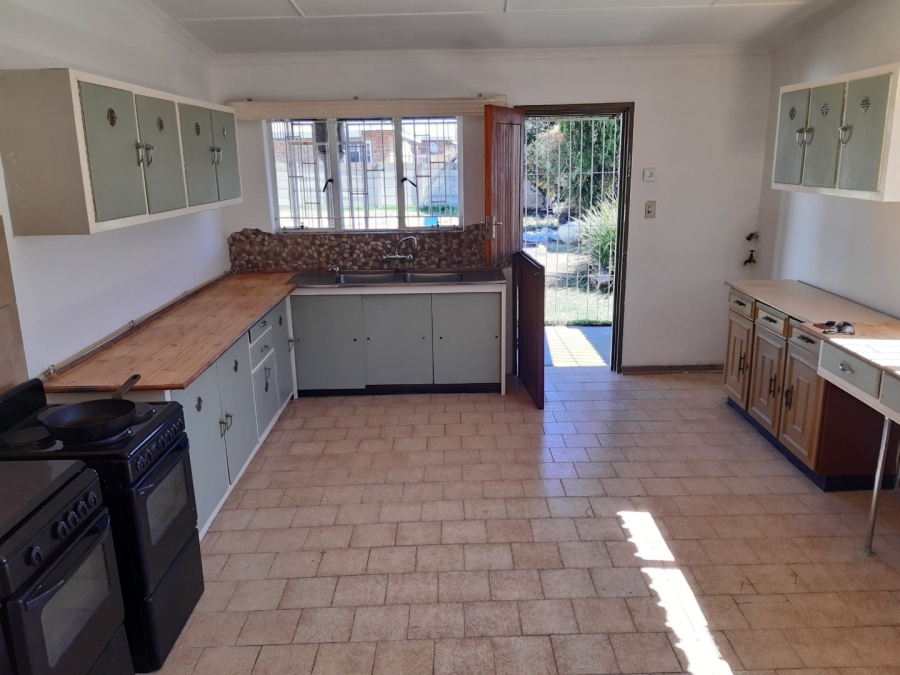To Let 3 Bedroom Property for Rent in Potchefstroom South North West
